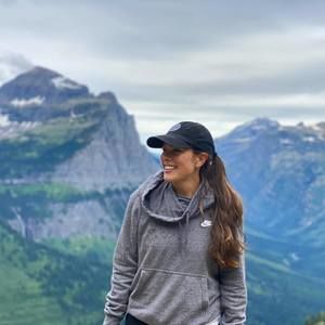 Meet your Posher, Danielle